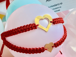 Legătura magică: Set mama-fiică si mama-fiu de brățări de aur cu snur roșu de la Modart.ro