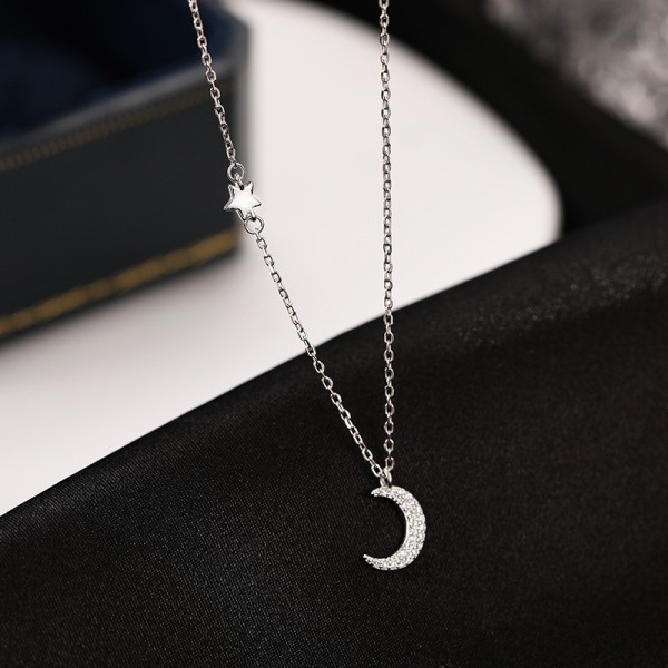 Lantisor din argint luna si stea cu cristale albe, dama, argint/argint placat cu aur, luna si stea, argintiu/auriu, 2,46 gr