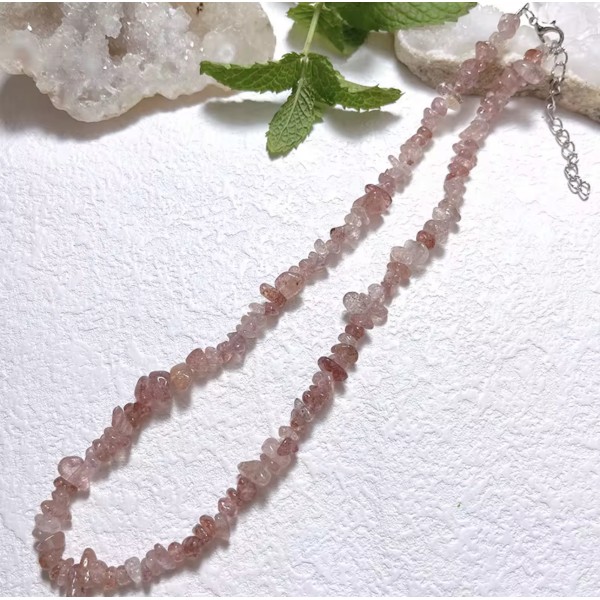 Colier ametist cu argint, colier cuart natural si inchidere din argint 925, bijuterii cristale naturale, coliere pietre semipretioase, coliere amuleta , 40 + 5 cm, 7,97 gr Colier ametist cu argint, colier cuart natural si inchidere din argint 925, bijuterii cristale naturale, coliere pietre semipretioase, coliere amuleta , 40 + 5 cm, 7,97 gr