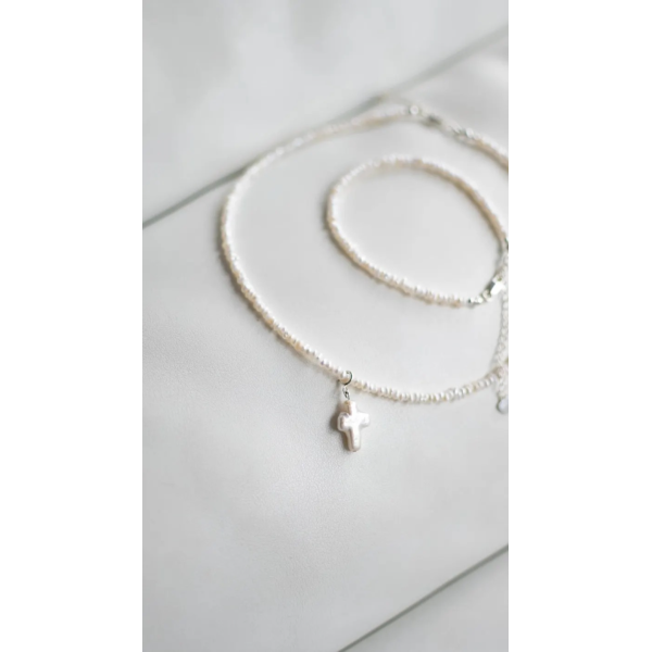 Colier perle de cultura mici 2 mm, colier perle baroc cruce , colier perle mici cu cruciulita, coliere perle naturale de cultura si argint 925, 34+5 cm, 6,75 gr Colier perle de cultura mici 2 mm, colier perle baroc cruce , colier perle mici cu cruciulita, coliere perle naturale de cultura si argint 925, 34+5 cm, 6,75 gr