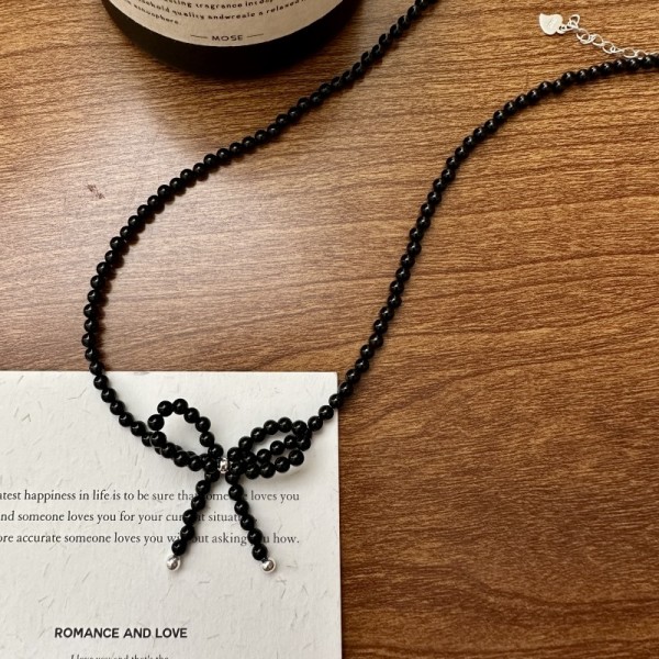 Colier funda la baza gatului din argint si agate negre lucioase, colier perle funda, pandantiv fundita, pietre naturale agate 3 mm, 36 + 5 cm, 7,97 gr