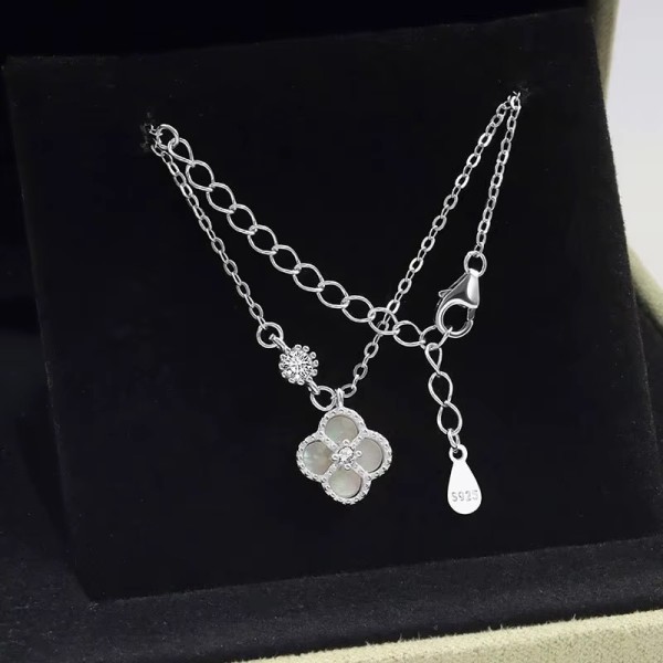 Lănțișor Argint cu Trifoi din Sidef Natural Mother of Pearl și Zirconiu – Van Luxy White, lănțișor cu Trifoi Mother of Pearl din Argint, argintiu/auriu, 1,95 gr