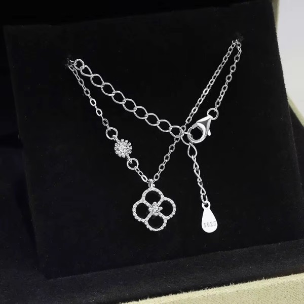 Lănțișor Argint cu Trifoi Negru și Zirconiu, lant Black Clover, 40+6 cm., rodiat sau placat cu aur galben, ideal cadou, argintiu/auriu, 1,95 gr