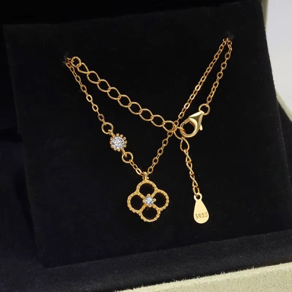 Lănțișor Argint cu Trifoi Negru și Zirconiu, lant Black Clover, 40+6 cm., rodiat sau placat cu aur galben, ideal cadou, argintiu/auriu, 1,95 gr