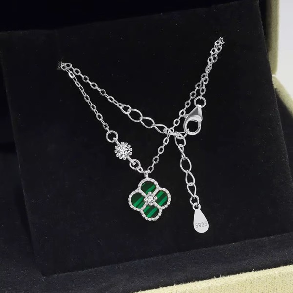 Lănțișor Argint cu Trifoi Verde Malachit, colier verde auriu, bijuterii verzi, rodiat sau placat cu aur galben, argintiu/auriu, 40 + 6 cm, 1,95 gr