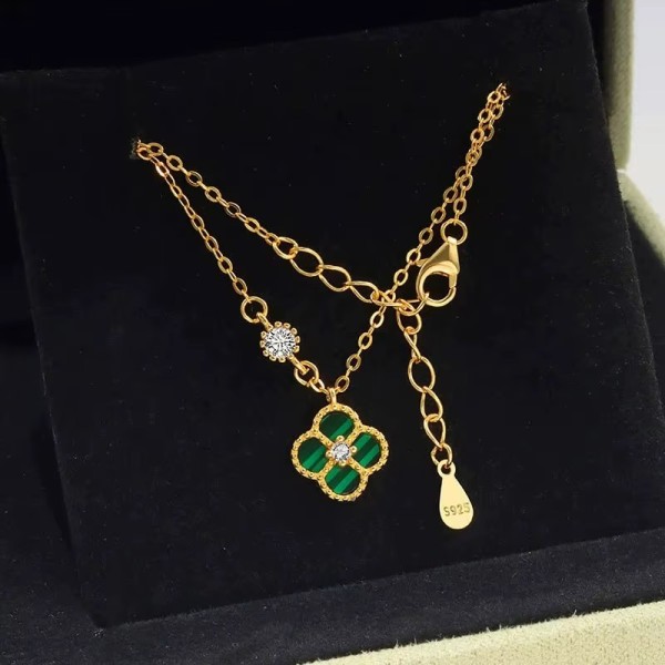 Lănțișor Argint cu Trifoi Verde Malachit, colier verde auriu, bijuterii verzi, rodiat sau placat cu aur galben, argintiu/auriu, 40 + 6 cm, 1,95 gr