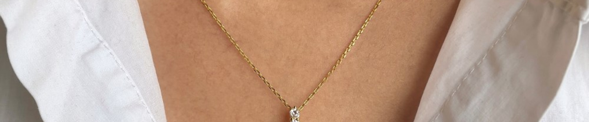 Cum să Arăți de Milioane cu un Buget Redus: Investește în Bijuterii de Calitate