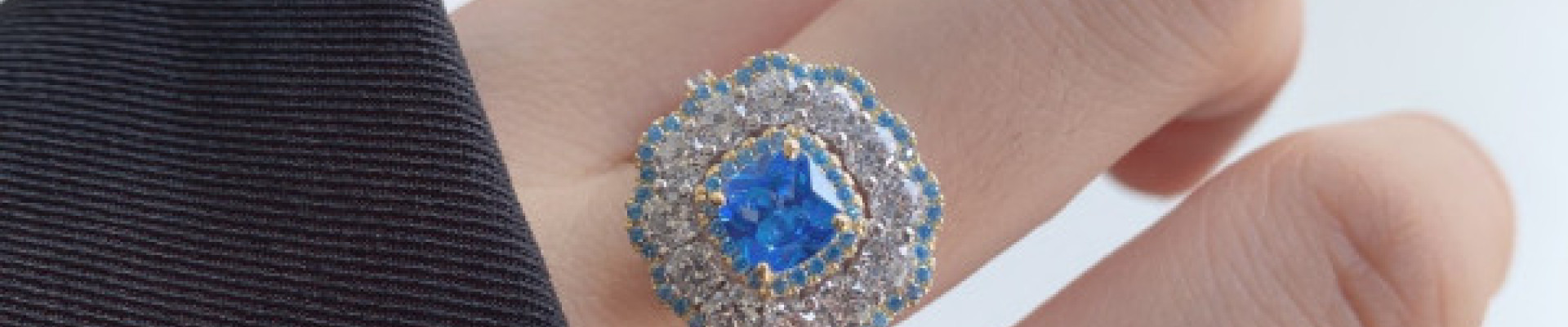 Bijuterii Statement pentru Femei Puternice: Colecția de Primăvară Modart