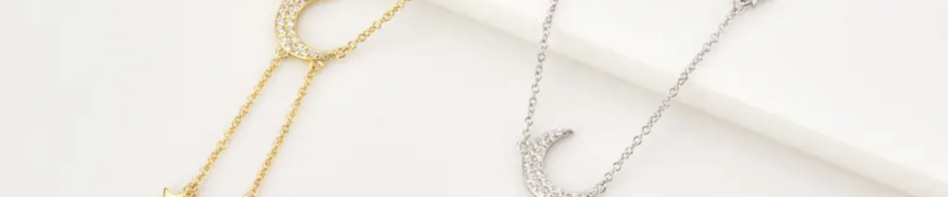 Secretul Bijuteriilor Durabile: Îngrijirea Corespunzătoare a Argintului Placat cu Aur